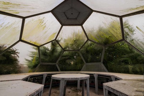 Misson 2 Mars Germany Abandoned Greenhouses Featured Image