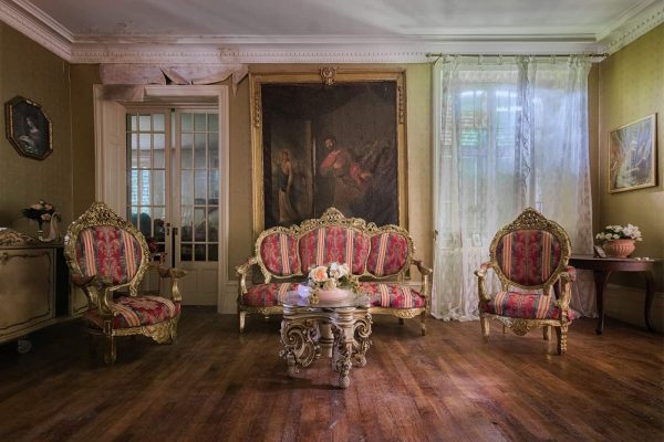 Chateau Banana France Featured Image