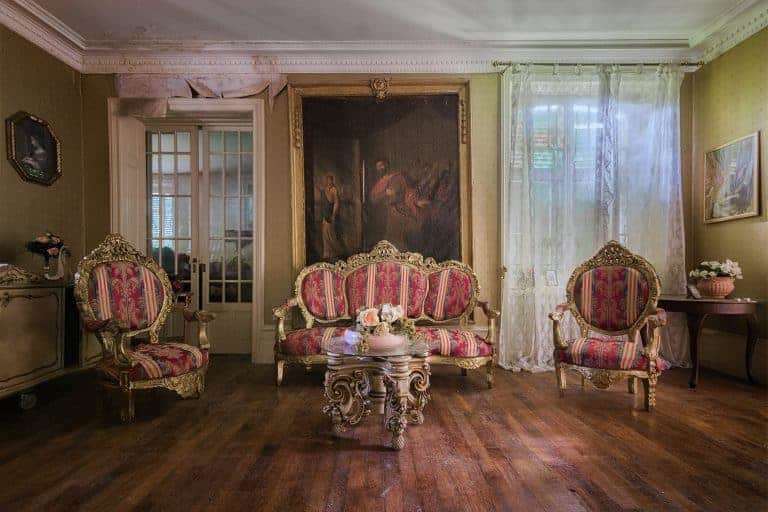 Chateau Banana France Featured Image