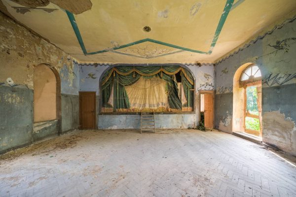 Ballsaal Zur Diele Germany Featured Image