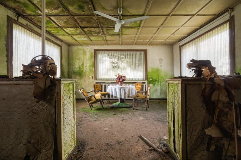 Low Budget Hotel Schimmel Hotel Germany Featured Image