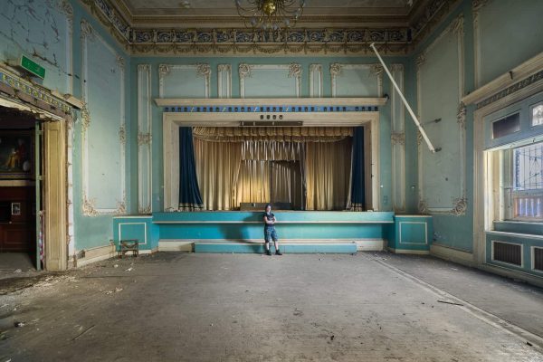 Goodbye 2021 Photo Highlights Urbex Blog Janine Pendleton Selfie In Abandoned Ballroom