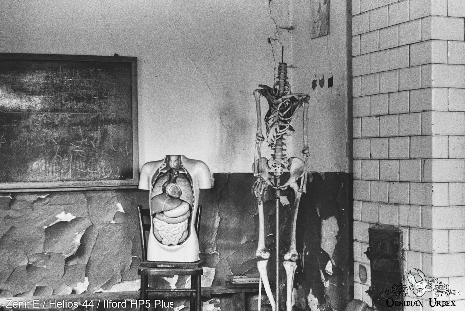 Ilford HP5 Plus 35mm Film Review Photos Poland Abandoned School