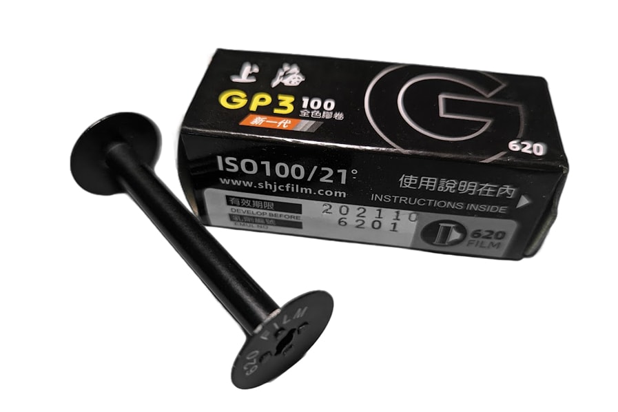 Shanghai GP3 100 (620 film) Review & Photos